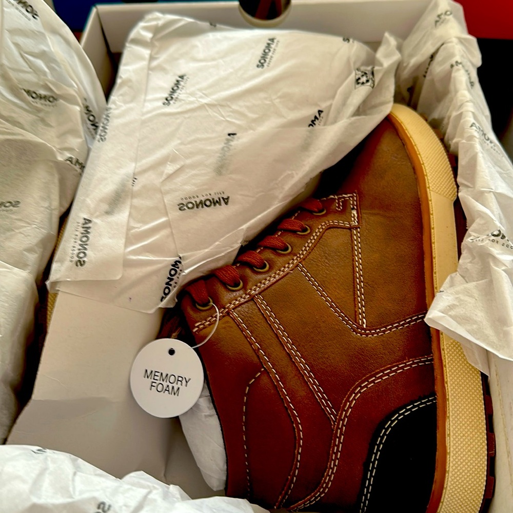 NIB Boys brown dress boot- size 2